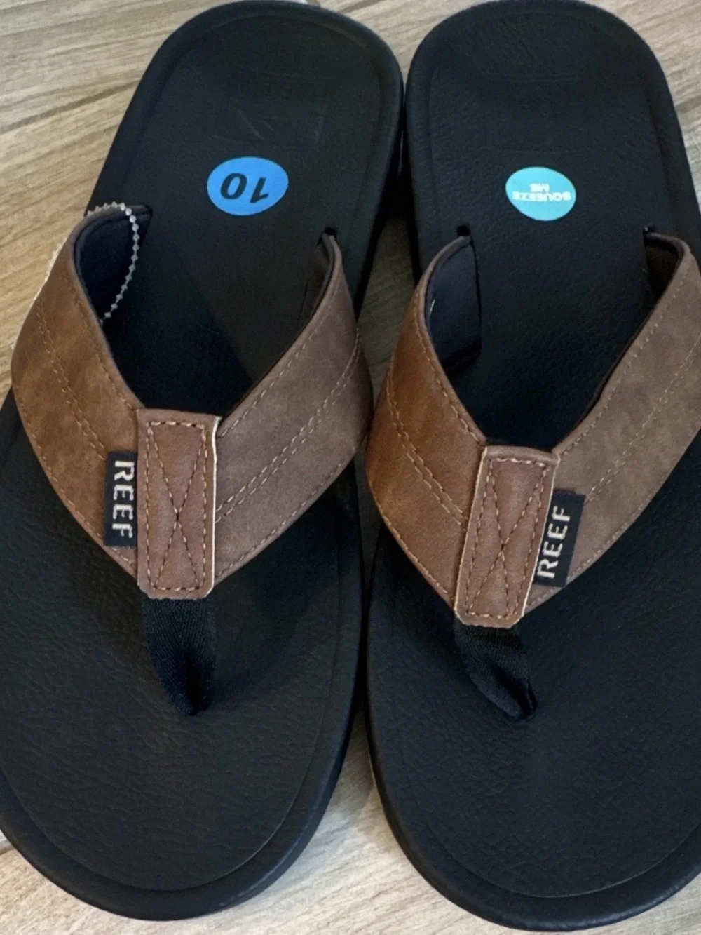 Reef Men’s Brown & Black Leather-Accented Flip Flops